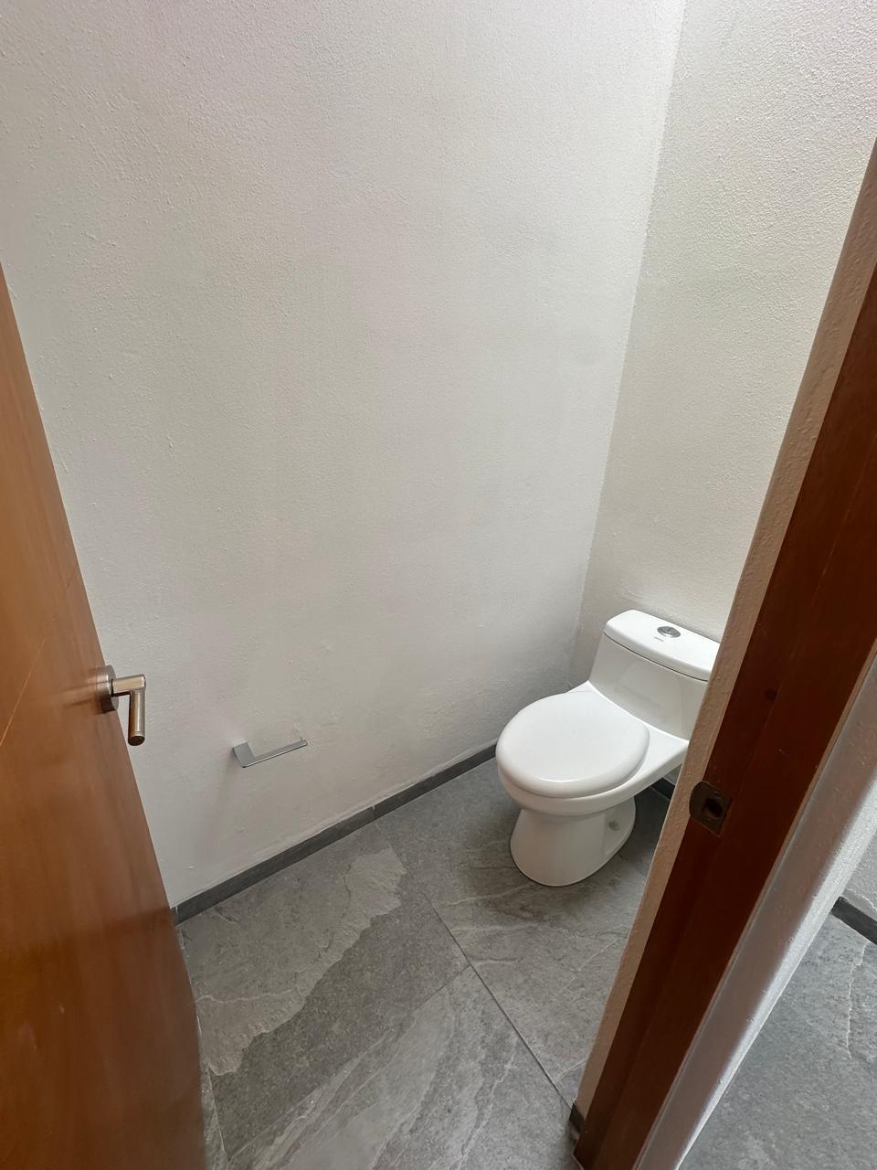 CASA en VENTA en VILLA MAGNA, SAN LUIS POTOSÍ — ACCESO A ANILLO PERIFÉRICO, SLP.