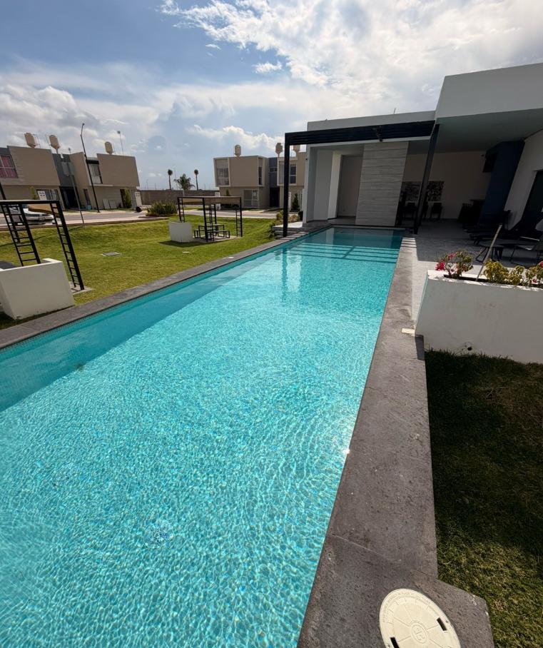 CASA en VENTA Modelo Niza en PRIVADA MONEET, Soledad — Circuito Oyamel, SLP.