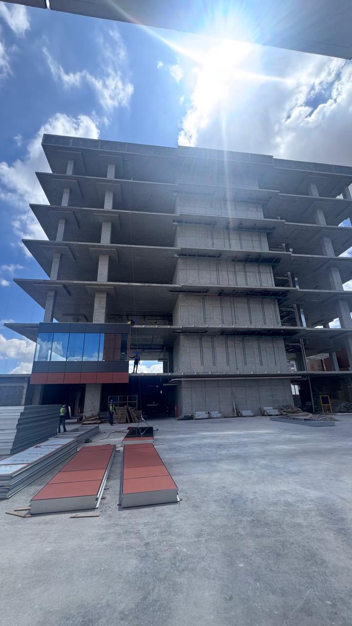 local-comercial-venta-renta-san-luis-potosi-2 LOCAL COMERCIAL EN VENTA O RENTA EN SLP TOWERS AT THE PARK, SAN LUIS POTOSÍ