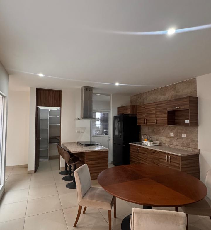 CASA AMUEBLADA en RENTA en CANTERA 2, VILLA DE POZOS — CERCA DE WALMART EXPRESS, SLP.