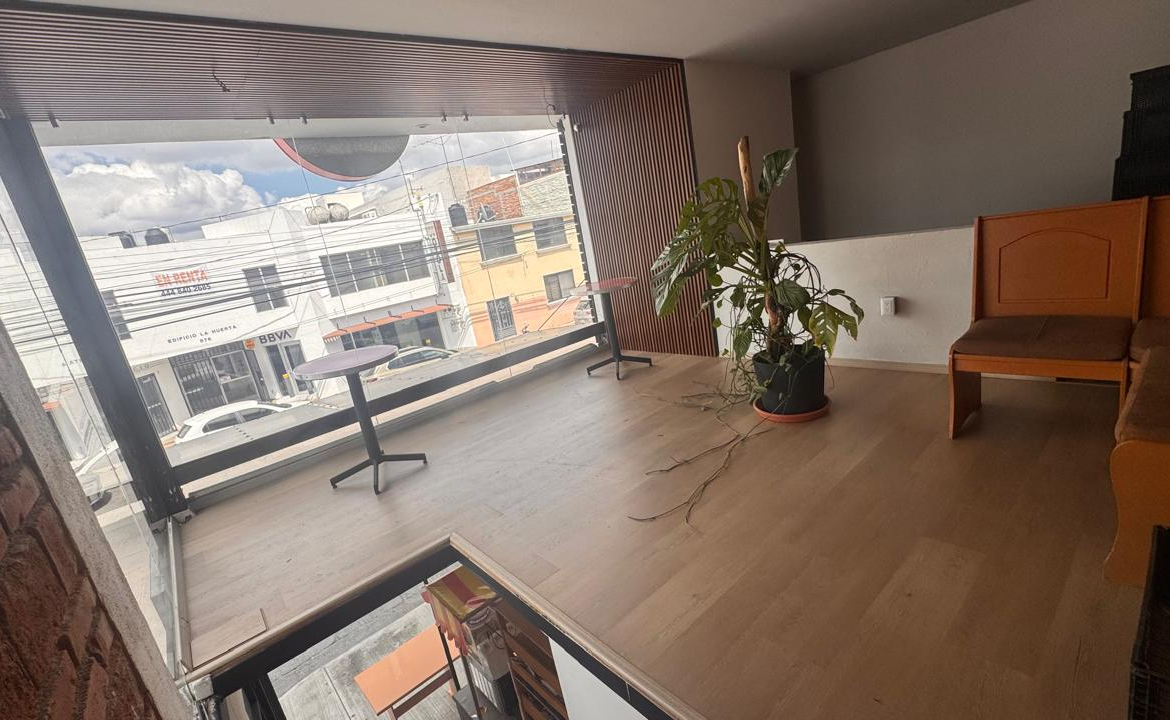LOCAL COMERCIAL en RENTA en COLONIA TEQUISQUIAPAN, SAN LUIS POTOSÍ — AV. NICOLÁS ZAPATA (CERCA DE CALLE AVANZADA), SLP.
