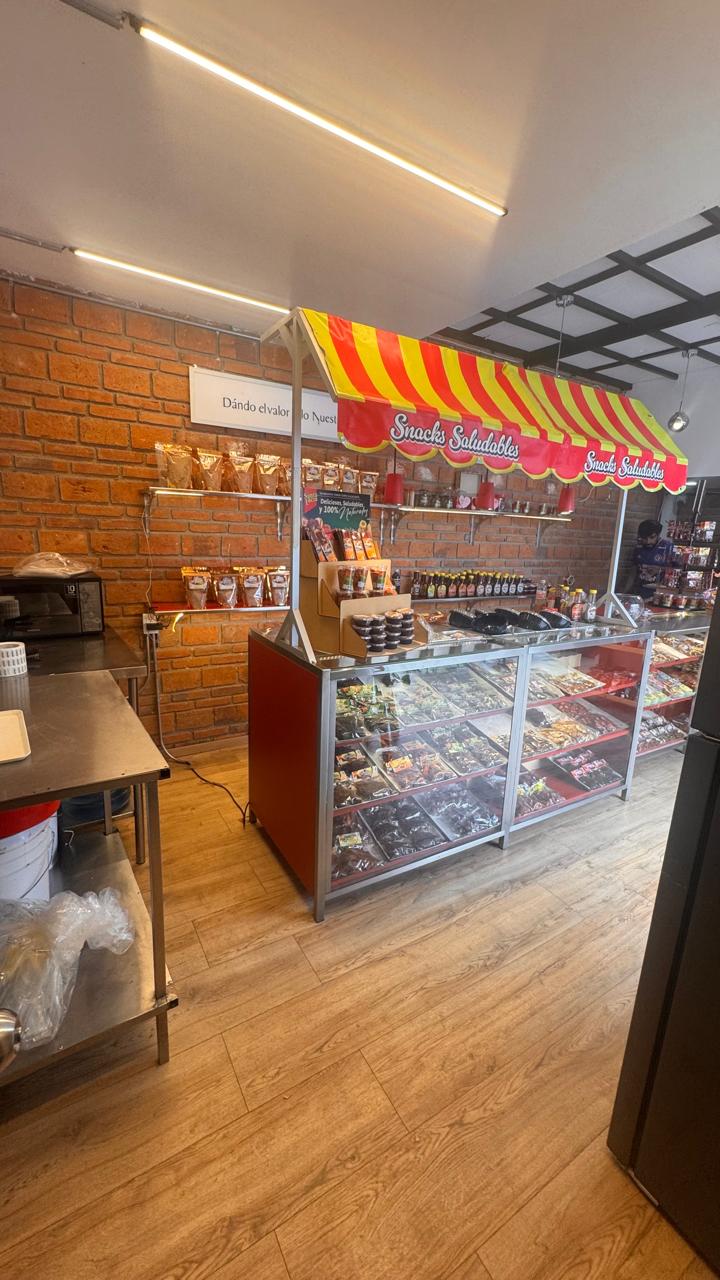LOCAL COMERCIAL en RENTA en COLONIA TEQUISQUIAPAN, SAN LUIS POTOSÍ — AV. NICOLÁS ZAPATA (CERCA DE CALLE AVANZADA), SLP.