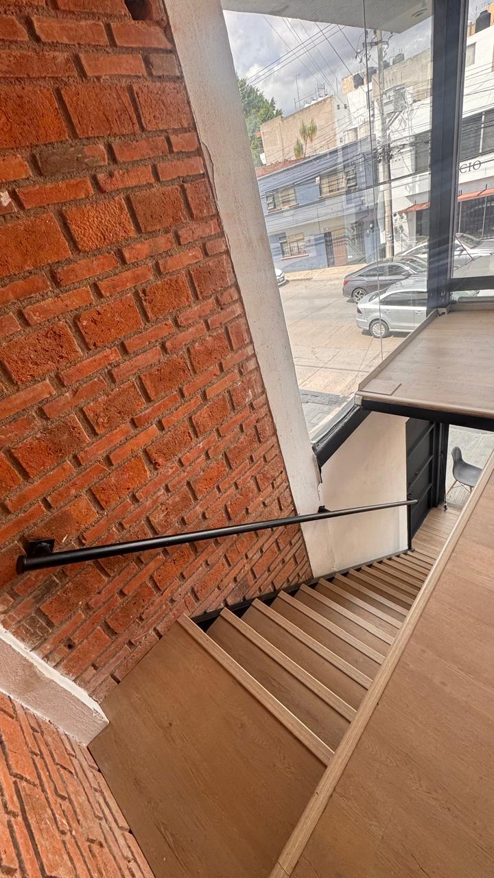 LOCAL COMERCIAL en RENTA en COLONIA TEQUISQUIAPAN, SAN LUIS POTOSÍ — AV. NICOLÁS ZAPATA (CERCA DE CALLE AVANZADA), SLP.